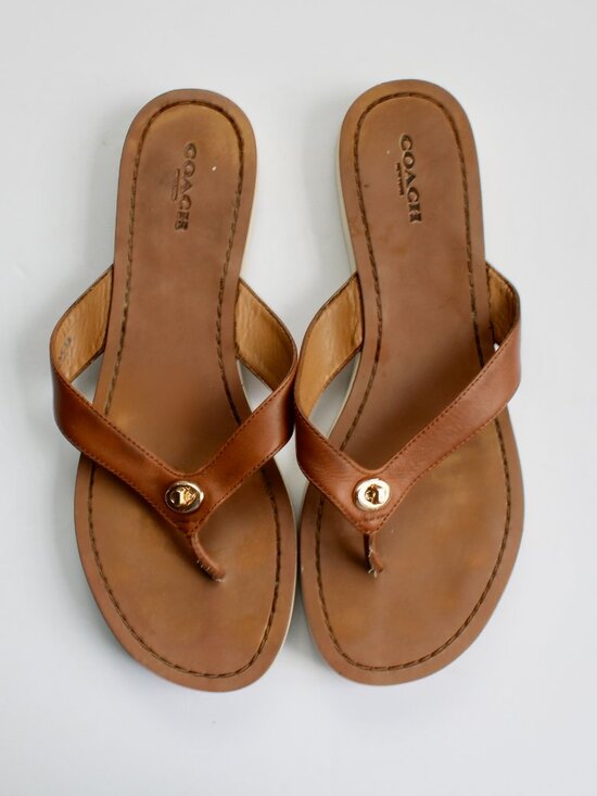 Coach Shoes - Coach Women's Shelly Leather Tan Gold Turn Lock Accent Thong Flip Flops  Size 9